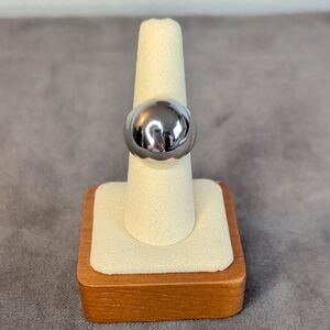 Dome Statement Ring - Silvertone Size 7